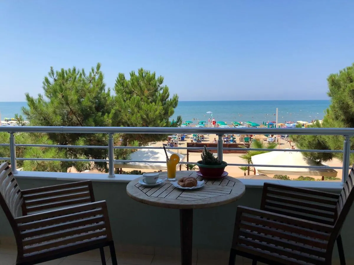 Rumar Hotel Durrës 3*,  Albanie