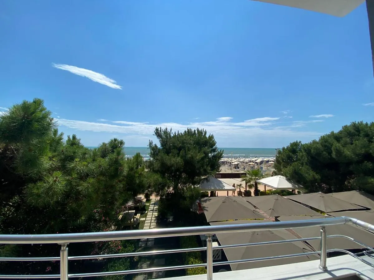 Rumar Hotel Durrës